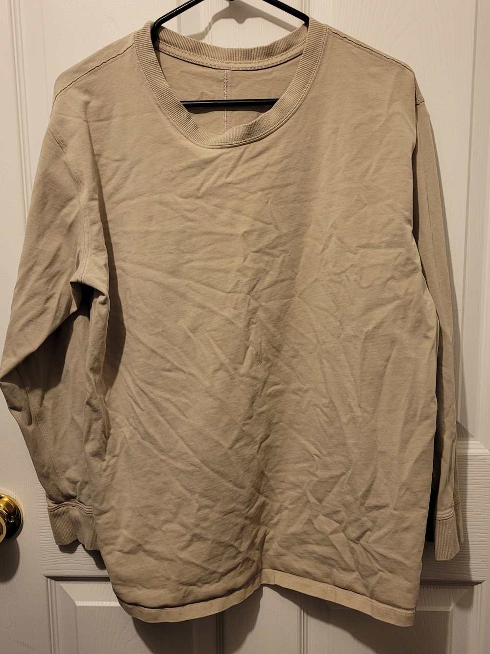 22-23 Ptp lululemon athletica Long-Sleeve Crewneck  in Tan